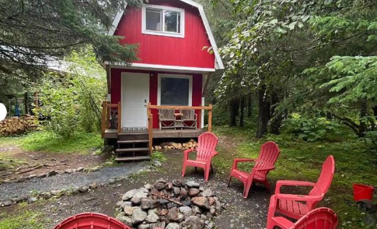 Nauti Otter Inn And Yurt Village Сюърд Стая снимка