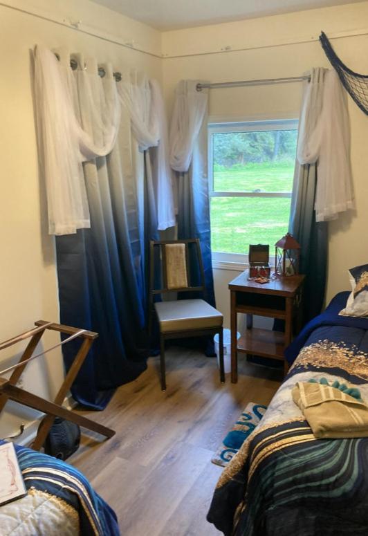 Nauti Otter Inn And Yurt Village Сюърд Стая снимка