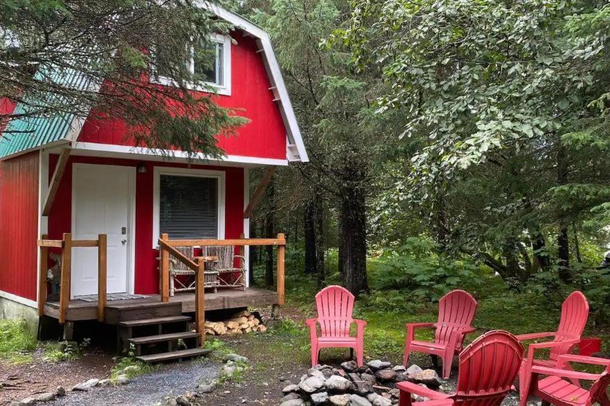 Nauti Otter Inn And Yurt Village Сюърд Стая снимка