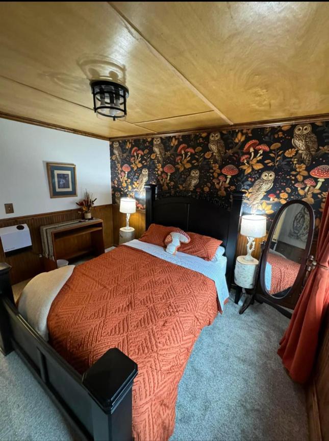 Nauti Otter Inn And Yurt Village Сюърд Стая снимка